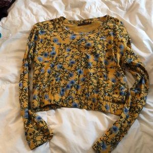 Cropped long sleeve shirt